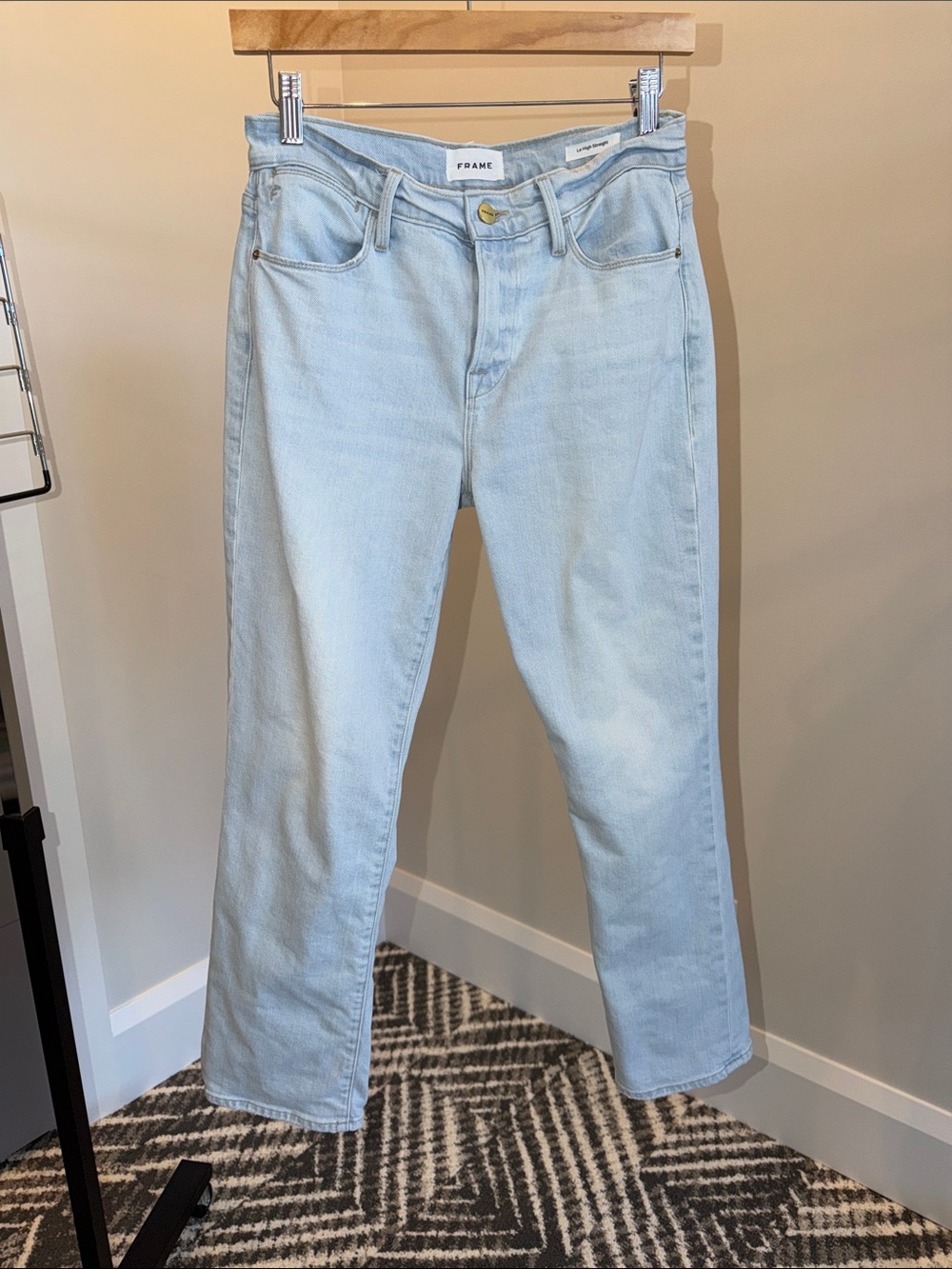Frame Denim Le High Straight Women’s Jeans in Light Blue Wash